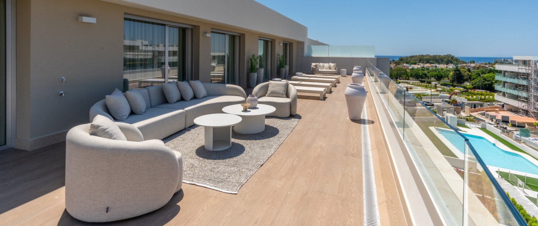Mare, nouveaux appartements avec de grandes terrasses avec vue