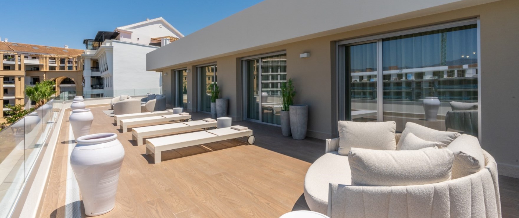 Mare, nouveaux appartements avec de grandes terrasses avec vue