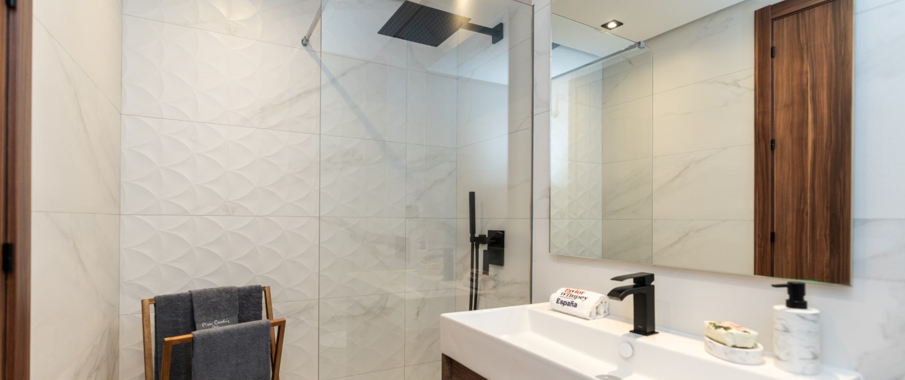 Mare, nouvelles penthouses à vendre de 3 salles de bain. Finitions de haute qualité