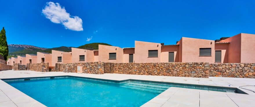 Es Voltor, exklusive Neubau-Reihenhäuser mit Gemeinschaftspool in Esporles, Mallorca.