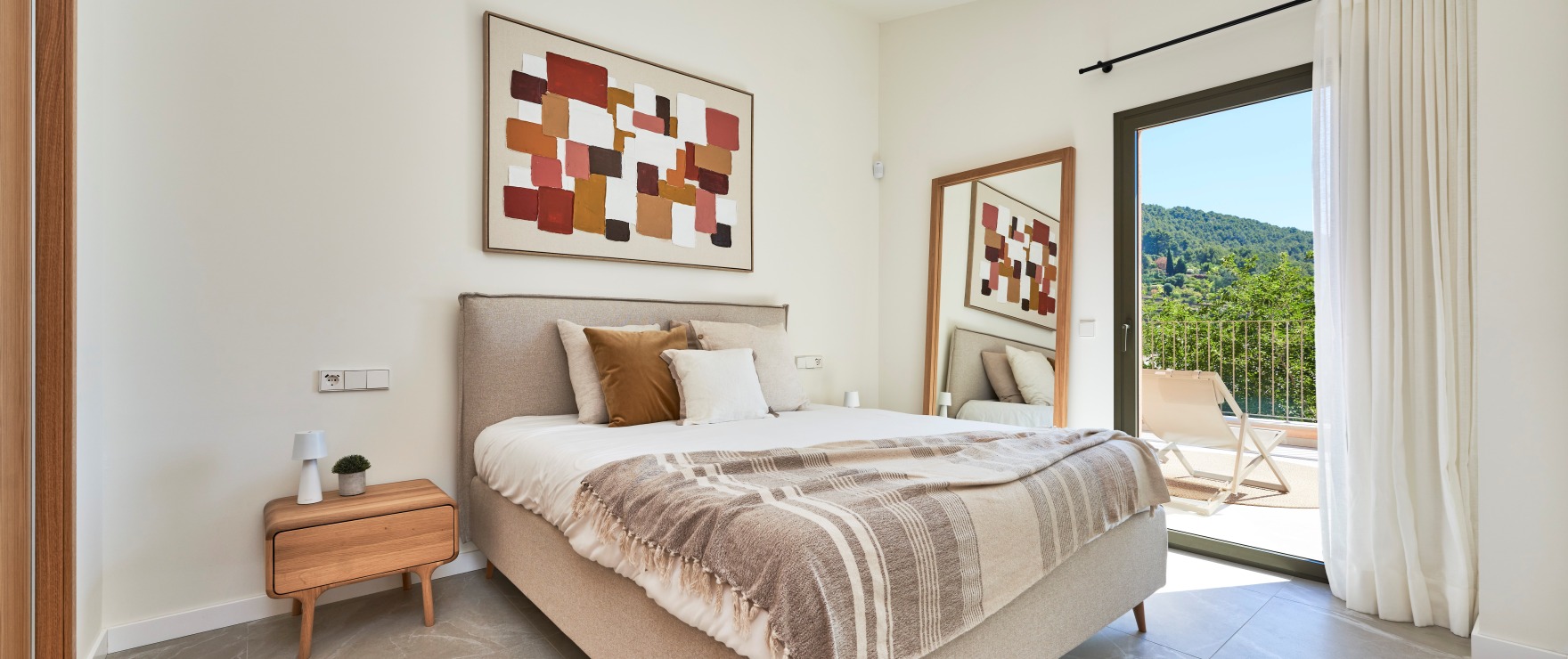 Bright bedroom 