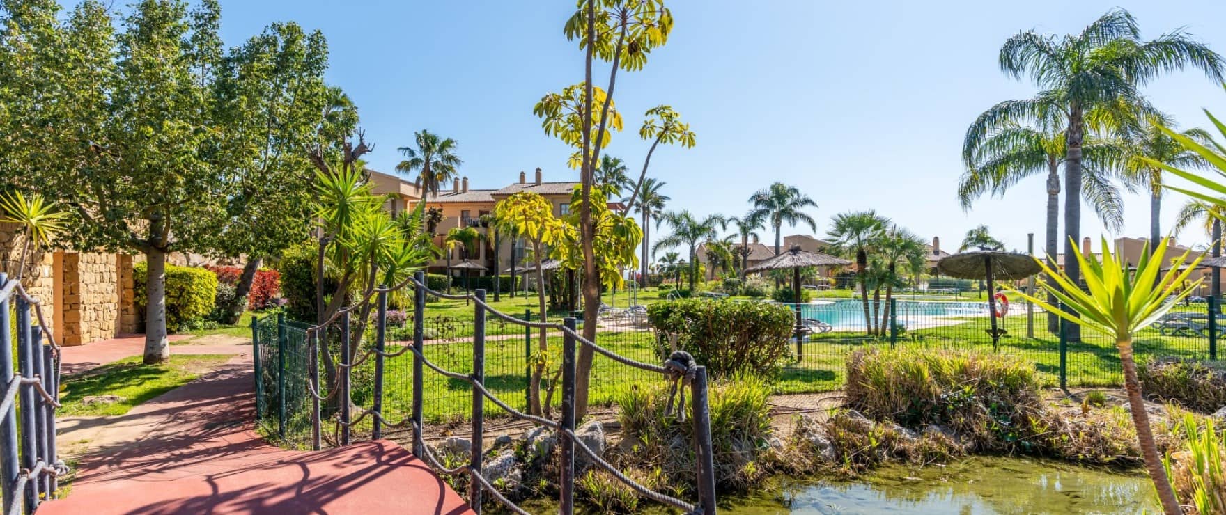 Altura 160, apartamenty ze wspólnym basenem i ogrodami, Benahavis Altura 160, apartamenty ze wspólnym basenem i ogrodami, Benahavis