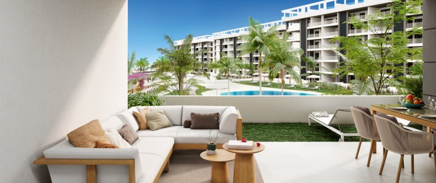 Eden Beach apartamenty: Taras z widokiem na morze.