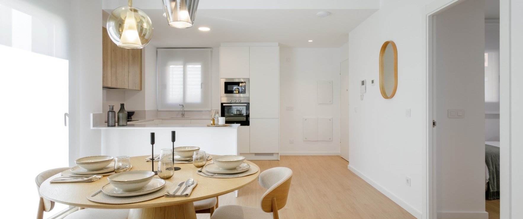 Lichte woonkamer in Eden Beach, La Mata