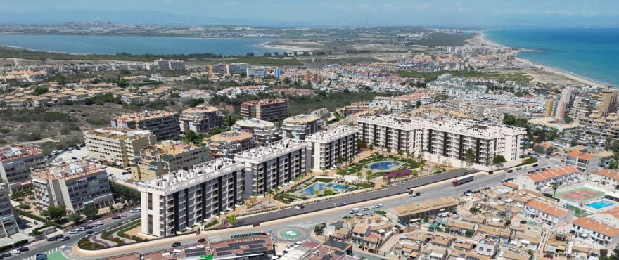 Playa del Edén, Torrevieja. Imagen aérea. Nuevos apartamentos cerca del mar