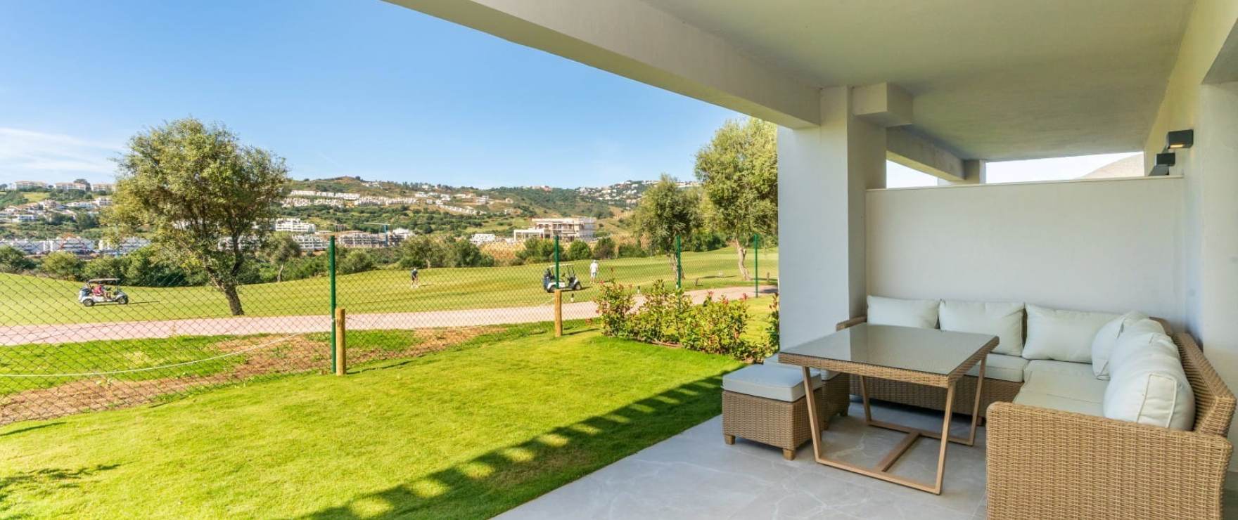Stor terrasser med panoramautsikt över golfbanorna i La Cala Resort. Stor terrasser med panoramautsikt över golfbanorna i La Cala Resort.