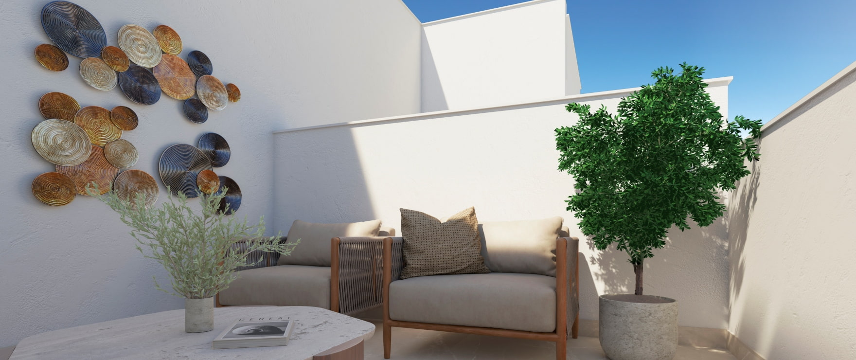 Duże tarasy z panoramicznym widokiem na pole golfowe w La Cala Resort