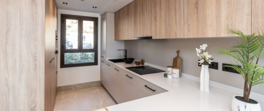 Cocina moderna y abierta en los nuevos adosados de The Meadows