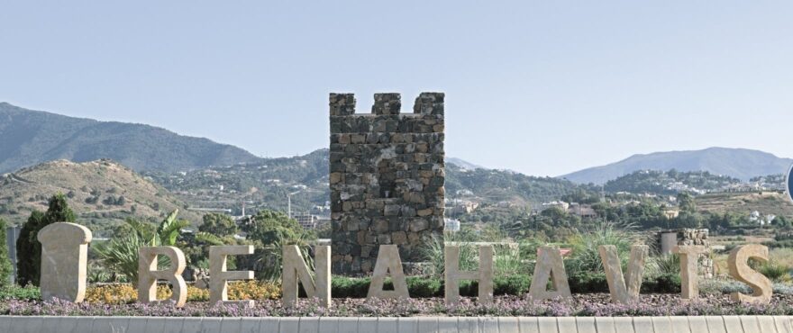 Benahavís. Traditional town found between the mountains and the Guadalmina river. Tourism.