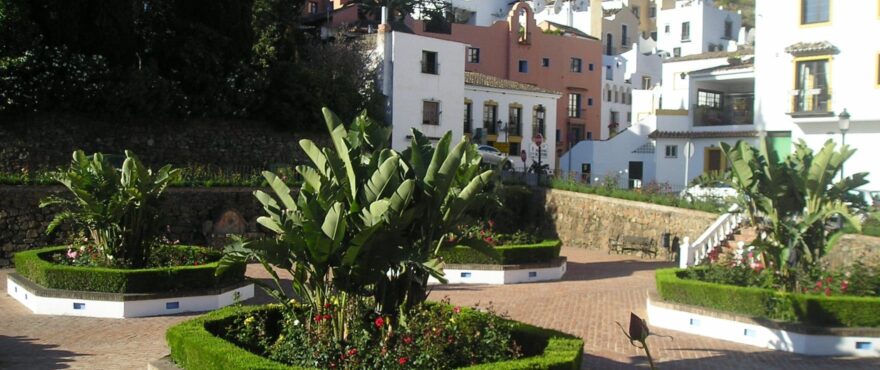 Benahavís. Traditional town found between the mountains and the Guadalmina river. Tourism.
