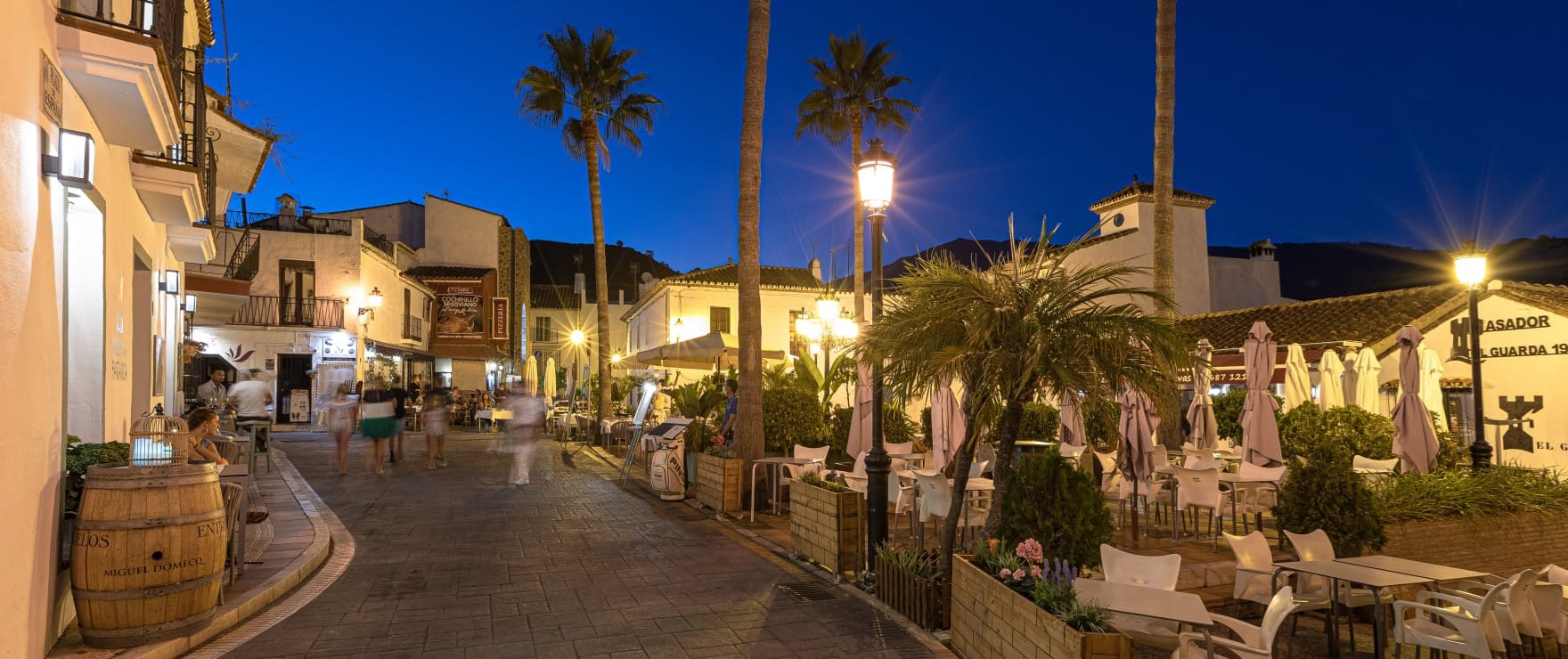 Benahavís. Pueblo tradicional situado entre las montañas y el río Guadalmina. Turismo.