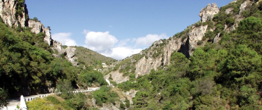 Benahavís. Angosturas Canyon. Tourism and adventure.