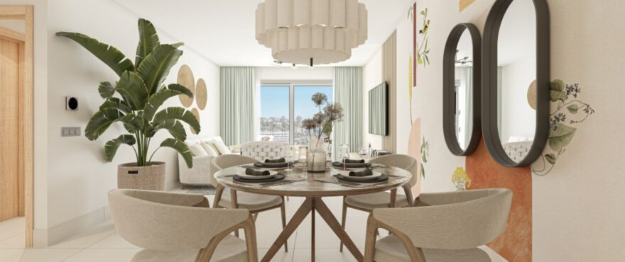 Grand Bay: Amplio salón luminoso.