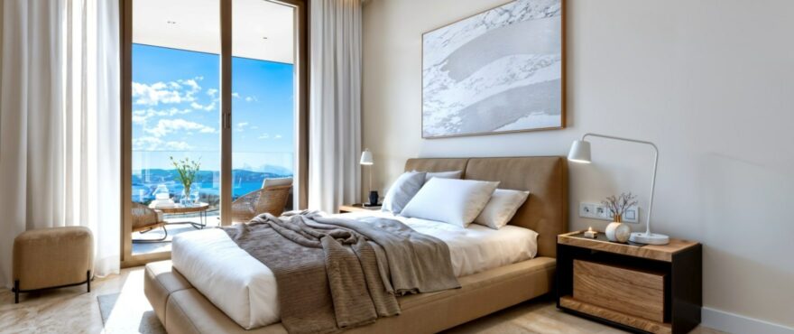 Infinity, helles Schlafzimmer in Peguera, Mallorca.