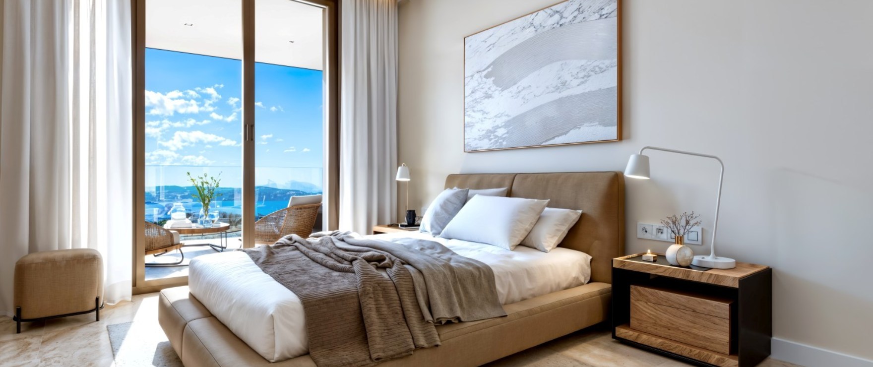 Infinity, helles Schlafzimmer in Peguera, Mallorca.