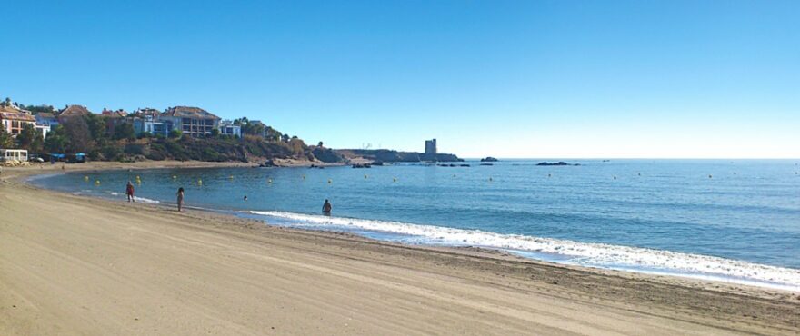 Grand Bay, Casares beach