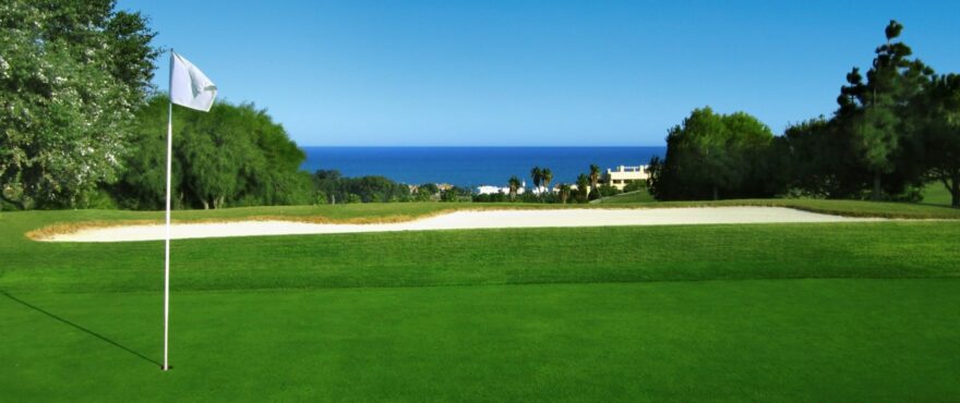 Grand Bay, Doña Julia Golf Casares